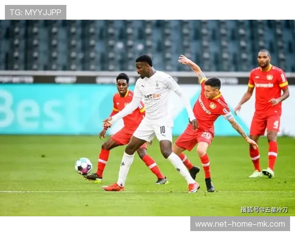 勒沃库森外线连攻带来巨大空档